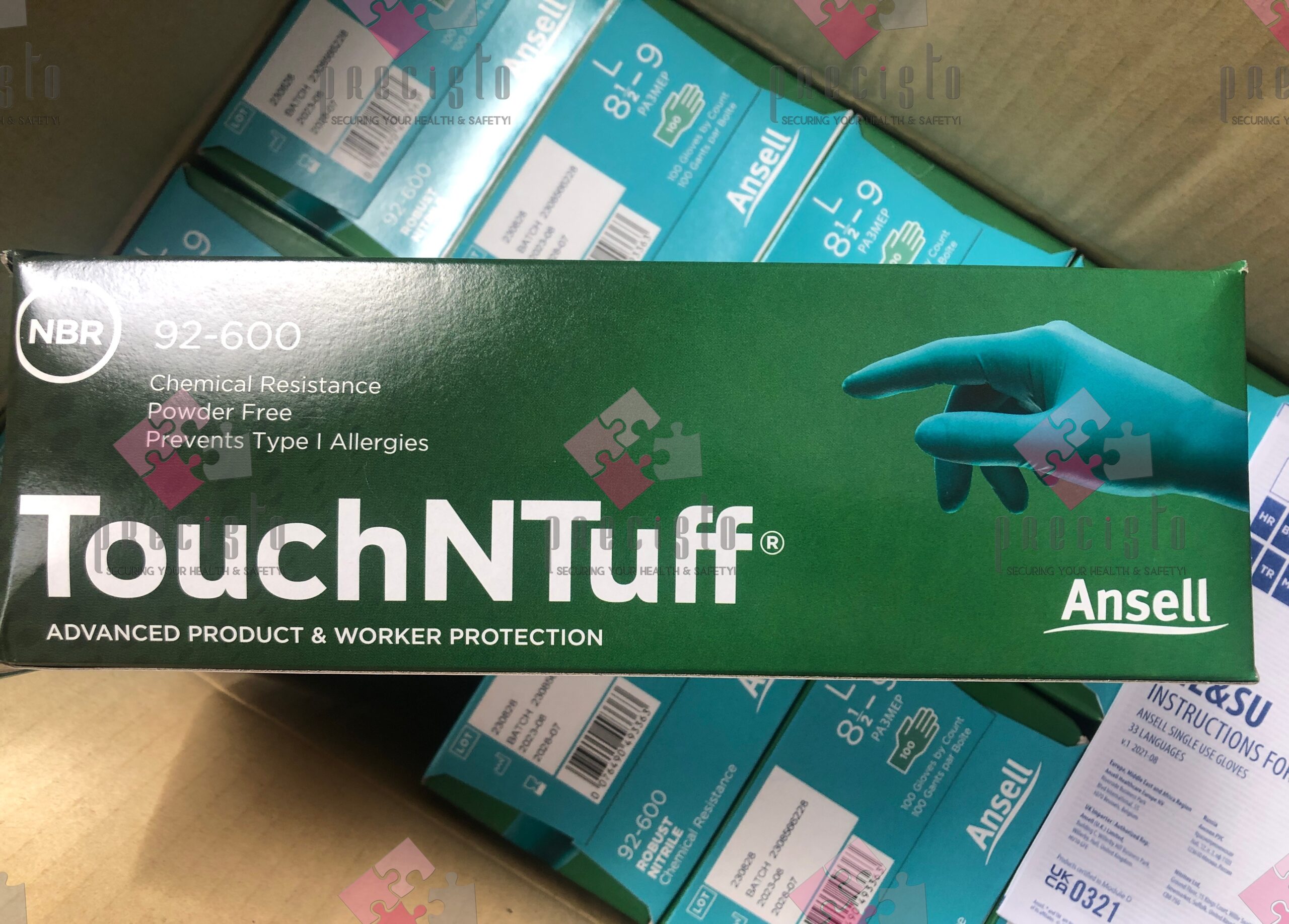 Guanti Ansell Touch N Tuff Guanti Monouso In Nitrile Ansell Touch N Tuff - Scatola Da 100 Pezzi, Taglia L, Verde TouchNTuff 92-600 Chemical Resistance Chart - Foto 9