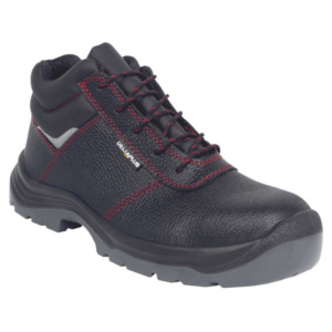 Safety shoe in black and red